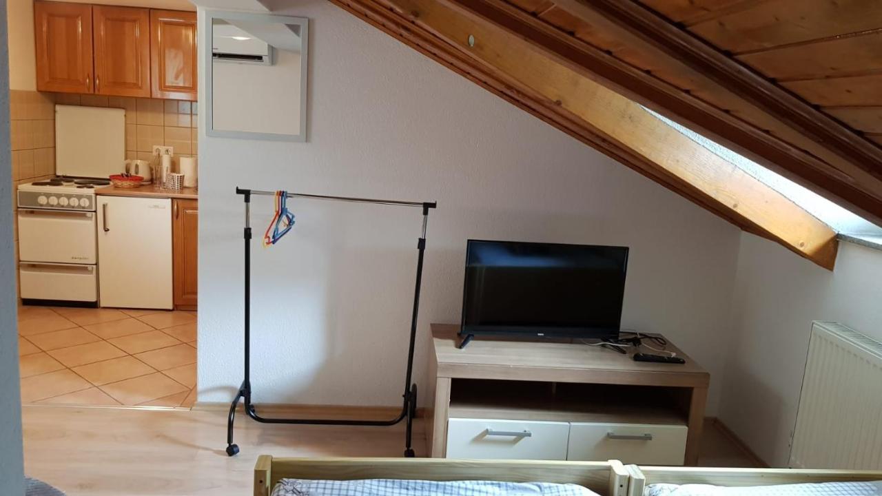 Studio Apartman Ivana Яйце Экстерьер фото