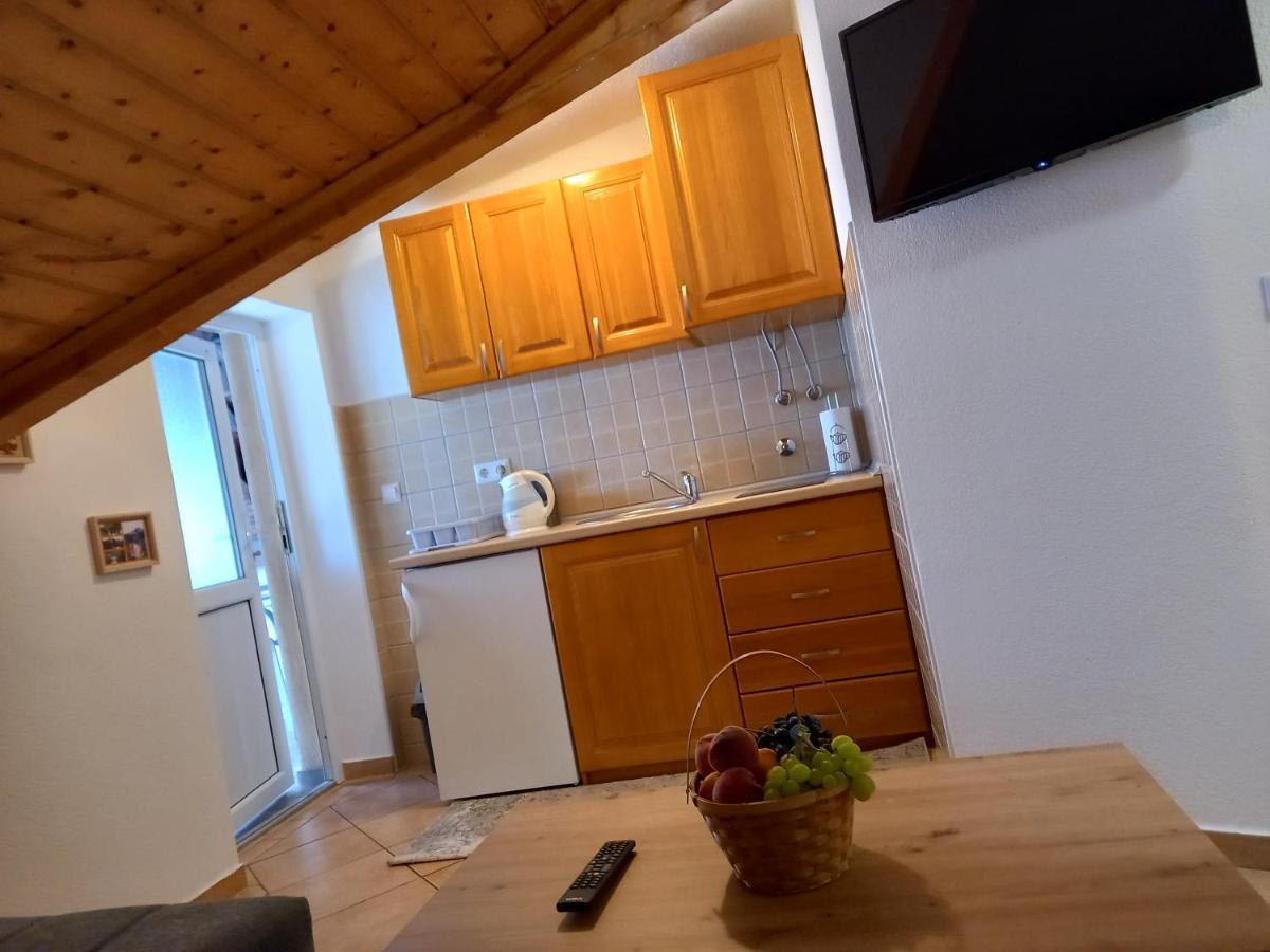 Studio Apartman Ivana Яйце Экстерьер фото